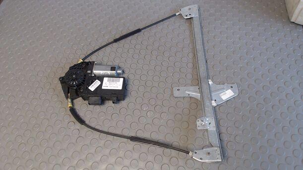 Foto: FENSTERHEBER ELEKTRISCH RECHTS (2/3-TÜRER) eines Peugeot 307 110