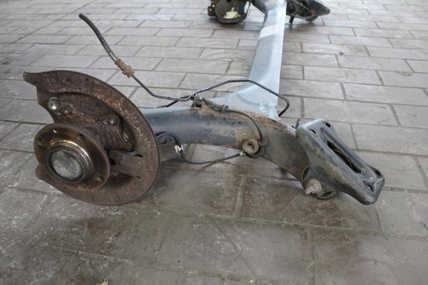 Foto: HINTERACHSE eines Peugeot 307 110
