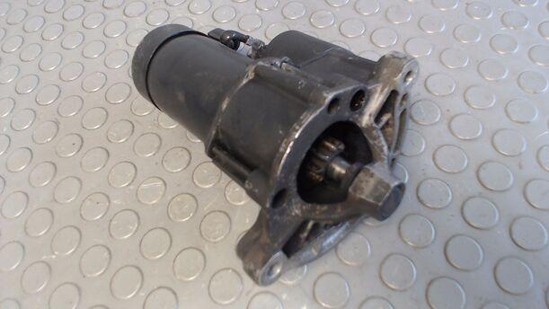 Foto: ANLASSER / STARTER BOSCH eines Peugeot 307 110 GL