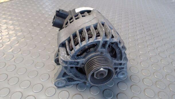 Foto: LICHTMASCHINE DENSO eines Peugeot 307 110 GL