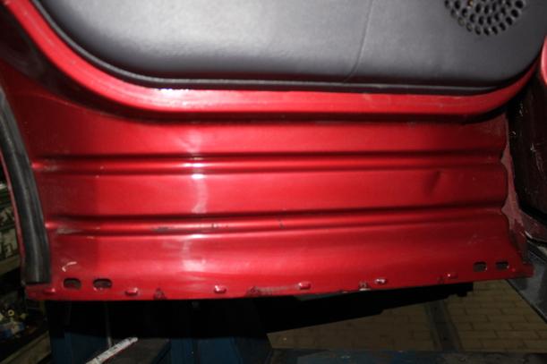 Foto: TÜR HINTEN LINKS ( KURZ ) eines Mercedes-Benz A 140 255 562/Z04