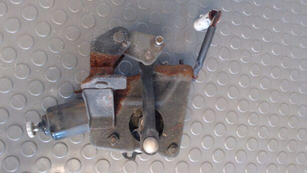 Foto: KLAPPMECHANISMUS SCHEINWERFER LINKS eines Ford Probe CC