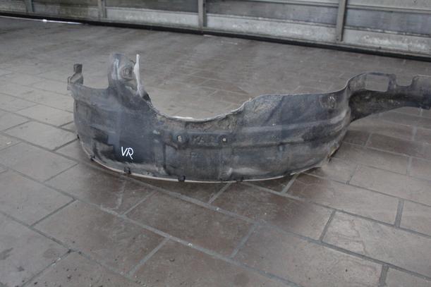 Foto: INNENRADHAUS VORN RECHTS eines Ford Probe