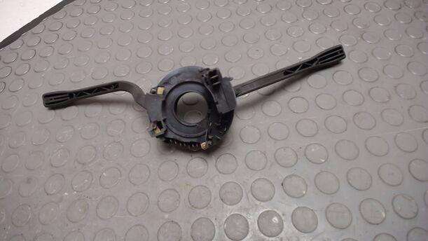 Foto: Blinkschalter/Kombischalter eines AUDI AUDI 80 1.6