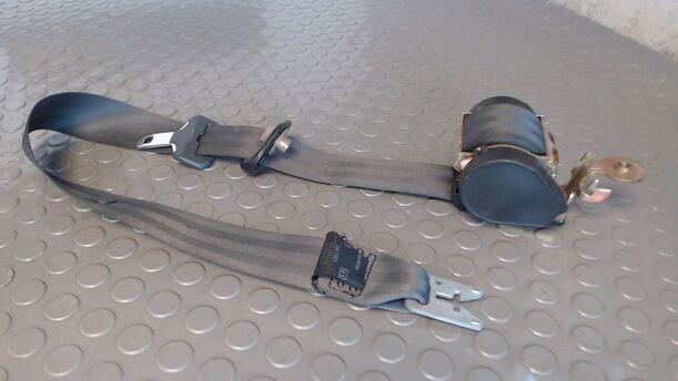 Foto: SICHERHEITSGURT VORN RECHTS eines Renault Megane 1.6 GL