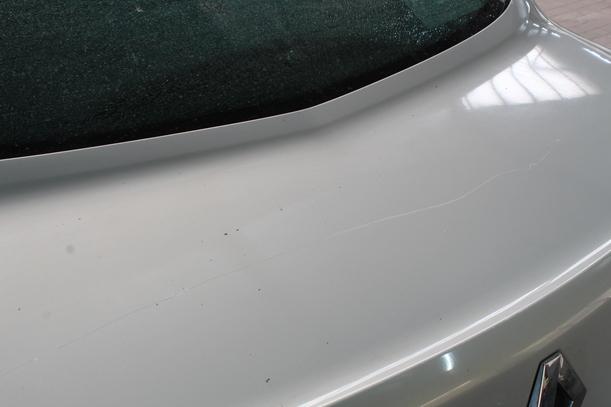 Foto: HECKKLAPPE / HECKDECKEL eines Renault Megane 1.6 GL