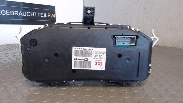 Foto: TACHOEINHEIT / KOMBIINSTRUMENT eines Renault Megane 1.6 GL