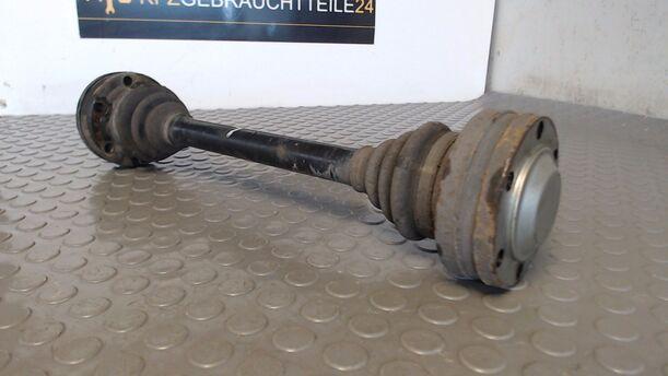 Foto: ANTRIEBSWELLE HINTEN LINKS eines BMW 520i 24V