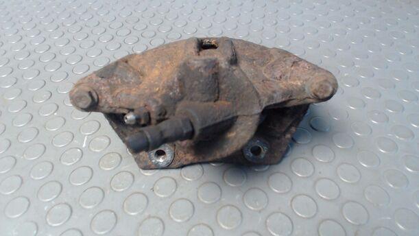 Foto: BREMSSATTEL VORN LINKS eines Ford Mondeo 2.0 Turnier TDCi GL