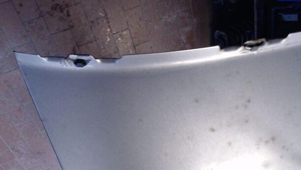 Foto: LUFTLEITBLECH WASSERKASTEN eines Volvo 740