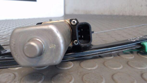 Foto: FENSTERHEBER ELEKTRISCH LINKS eines Fiat Punto 1.2 8V GL