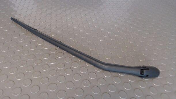 Foto: SCHEIBENWISCHERARM HINTEN eines Fiat Punto 1.2 8V GL
