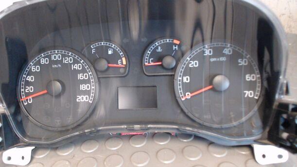 Foto: TACHOEINHEIT eines Fiat Punto 1.2 8V GL