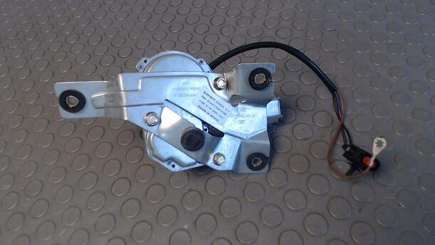 Foto: SCHEIBENWISCHERMOTOR HINTEN eines Ford Escort Turnier 16V