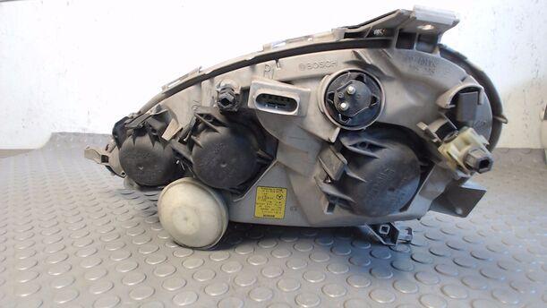 Foto: SCHEINWERFER RECHTS eines Mercedes-Benz A 140 L 7DC 2H2