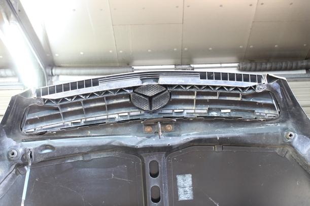 Foto: MOTORHAUBE eines Mercedes-Benz A 140 L