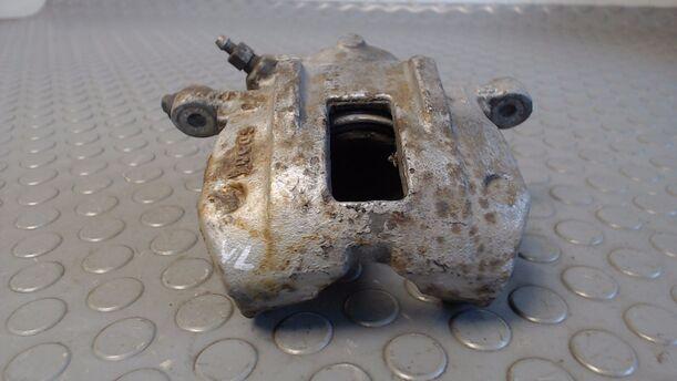 Foto: BREMSSATTEL VORN LINKS eines Mercedes-Benz A 140 L 7DC 2H2