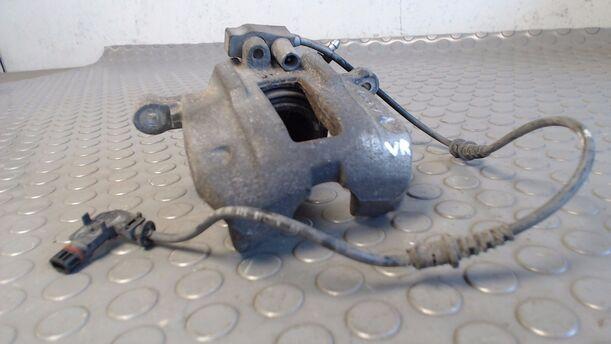 Foto: BREMSSATTEL VORN RECHTS eines Mercedes-Benz A 140 L 7DC 2H2