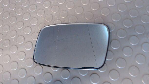 Foto: SPIEGELGLAS ELEKTRISCH LINKS ORIGINAL VOLVO eines Volvo V40 1.9 D