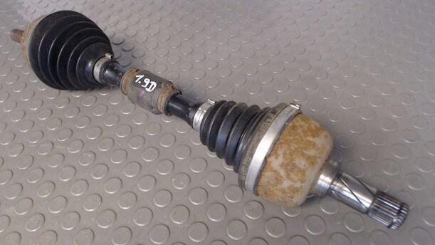 Foto: ANTRIEBSWELLE VORN LINKS eines Volvo V40 1.9 D Edition