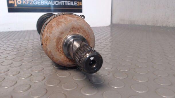 Foto: ANTRIEBSWELLE VORN LINKS eines Volvo V40 1.9 D Edition