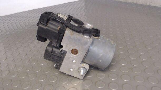 Foto: HAUPTBREMSAGGREGAT ABS eines Volvo V40 1.9 D Edition