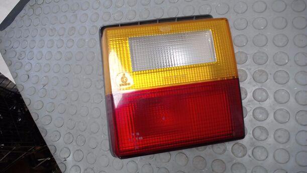 Foto: HECKLEUCHTE / RÜCKLEUCHTE INNEN RECHTS eines Audi 80