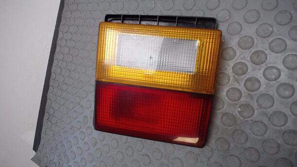 Foto: HECKLEUCHTE / RÜCKLEUCHTE INNEN RECHTS eines Audi 80