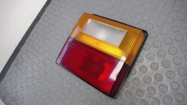 Foto: HECKLEUCHTE / RÜCKLEUCHTE INNEN LINKS eines Audi 80