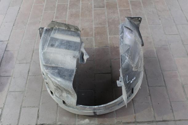 Foto: RADHAUSSCHALE/INNENRADHAUS VORN LINKS eines Citroen Xsara Coupe 1.4