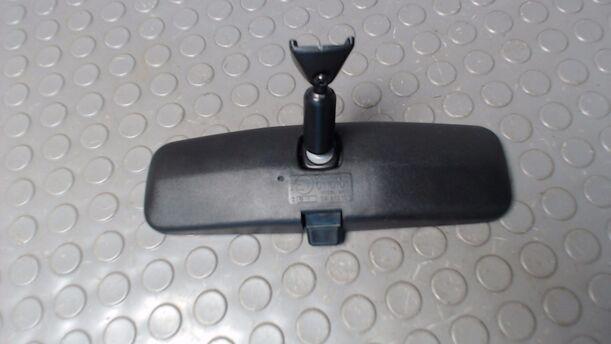 Foto: INNENSPIEGEL eines Opel Sintra 2.2 16V