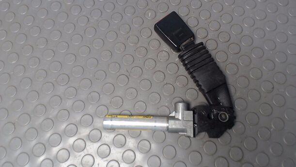Foto: GURTSTRAFFER VORN LINKS eines Opel Sintra 2.2 16V LX
