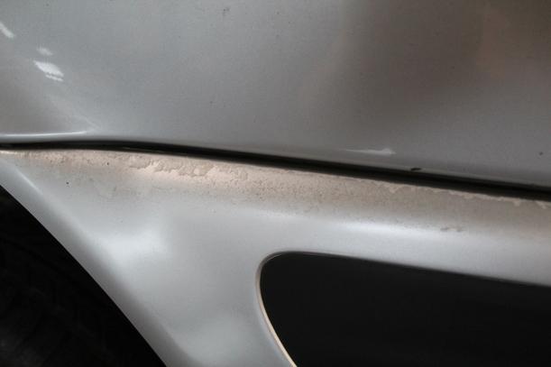 Foto: STOSSFÄNGER/STOßSTANGE HINTEN eines Opel Sintra 2.2 16V