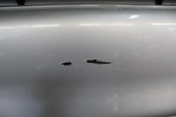 Foto: STOSSFÄNGER/STOßSTANGE HINTEN eines Opel Sintra 2.2 16V