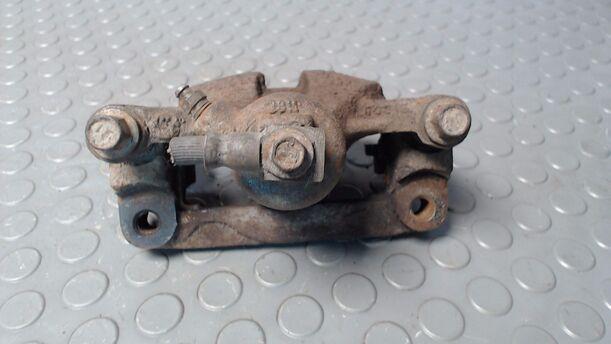 Foto: BREMSSATTEL HINTEN RECHTS eines Opel Sintra 2.2 16V LX