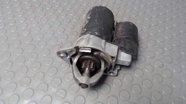 Foto: ANLASSER / STARTER BOSCH eines Opel Sintra 2.2 16V LX
