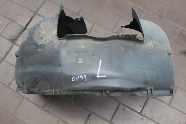 Foto: INNENRADHAUS VORN LINKS eines Volvo V70 2.4 D