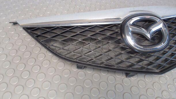 Foto: KÜHLERGRILL eines Mazda 6 Sport 2.0