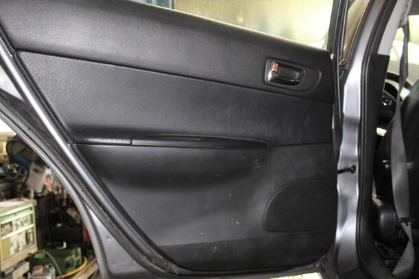 Foto: TÜR HINTEN LINKS eines Mazda 6 Sport 2.0 CL