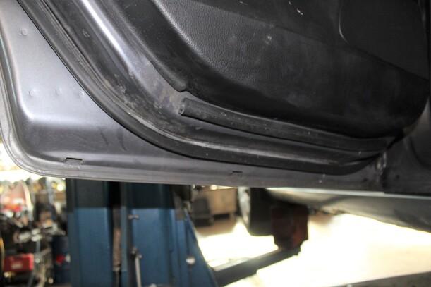 Foto: TÜR HINTEN LINKS eines Mazda 6 Sport 2.0 CL