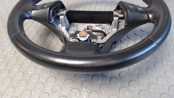 Foto: LEDERLENKRAD ( ohne Airbag ) eines Mazda 6 Sport 2.0
