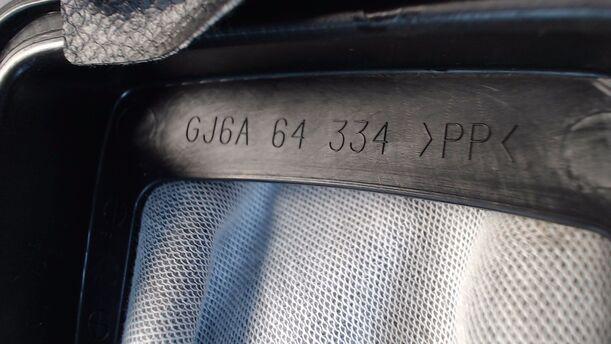 Foto: SCHALTSACK/ SCHALTMANSCHETTE eines Mazda 6 Sport 2.0