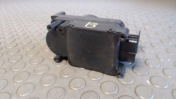 Foto: STELLMOTOR TEMPOMAT eines Mazda 6 Sport 2.0