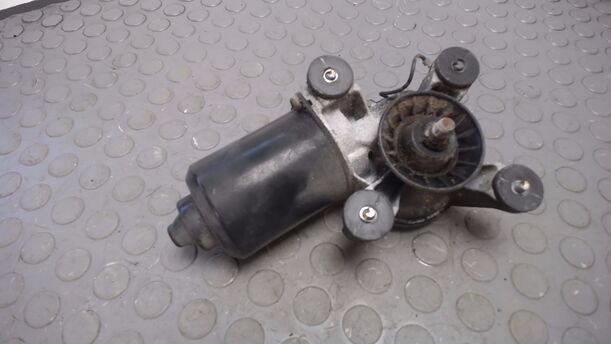 Foto: SCHEIBENWISCHERMOTOR VORN eines Mazda 323 F 1.5
