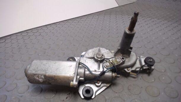 Foto: HECKWISCHERMOTOR eines Mazda 323 F 1.5