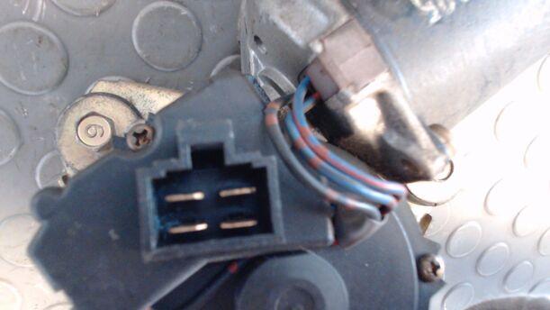 Foto: SCHEIBENWISCHERMOTOR VORN eines Mazda MX-3 V6 24V CL