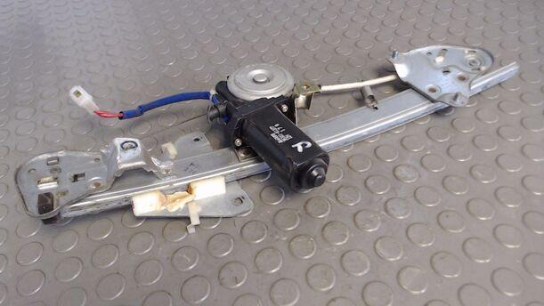 Foto: FENSTERHEBER ELEKTRISCH RECHTS eines Mazda MX-3 V6 24V