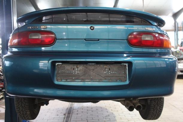 Foto: STOßSTANGE HINTEN eines Mazda MX-3 V6 24V CL