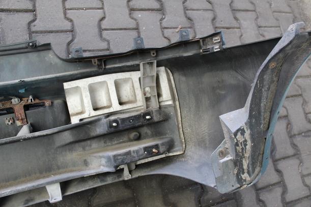 Foto: STOßSTANGE HINTEN eines Mazda MX-3 V6 24V CL