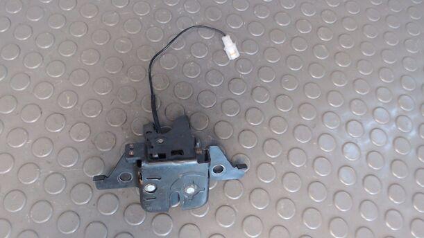 Foto: HECKKLAPPENSCHLOSS eines Mazda MX-3 V6 24V